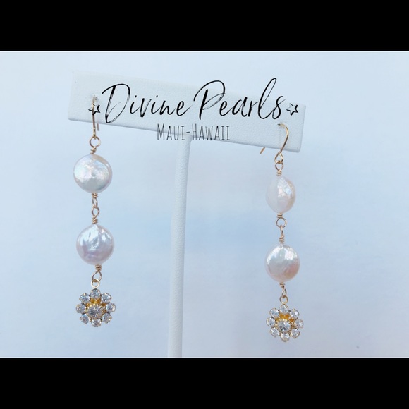 NWT Gold Flowers - Picture 2 of 7